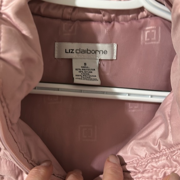 Liz Claiborne Pink Quilted Vest size small - Picture 2 of 3